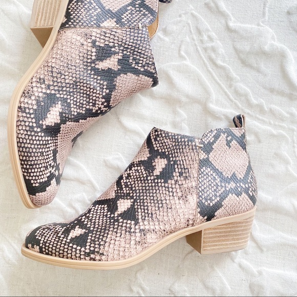 Dolce Vita Westa Ankle Bootie New $120 - Picture 4 of 9